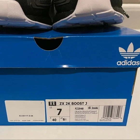 写真 Adidas ZX 2k boost J black‎ & White Brand New Big Kids Size 7